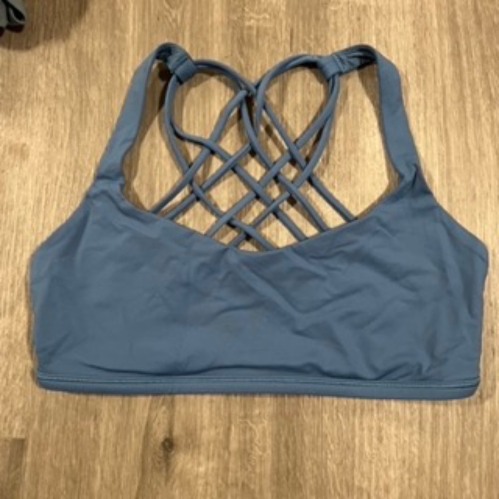 Lululemon Free To Be Bra (Wild) size 8 Royal